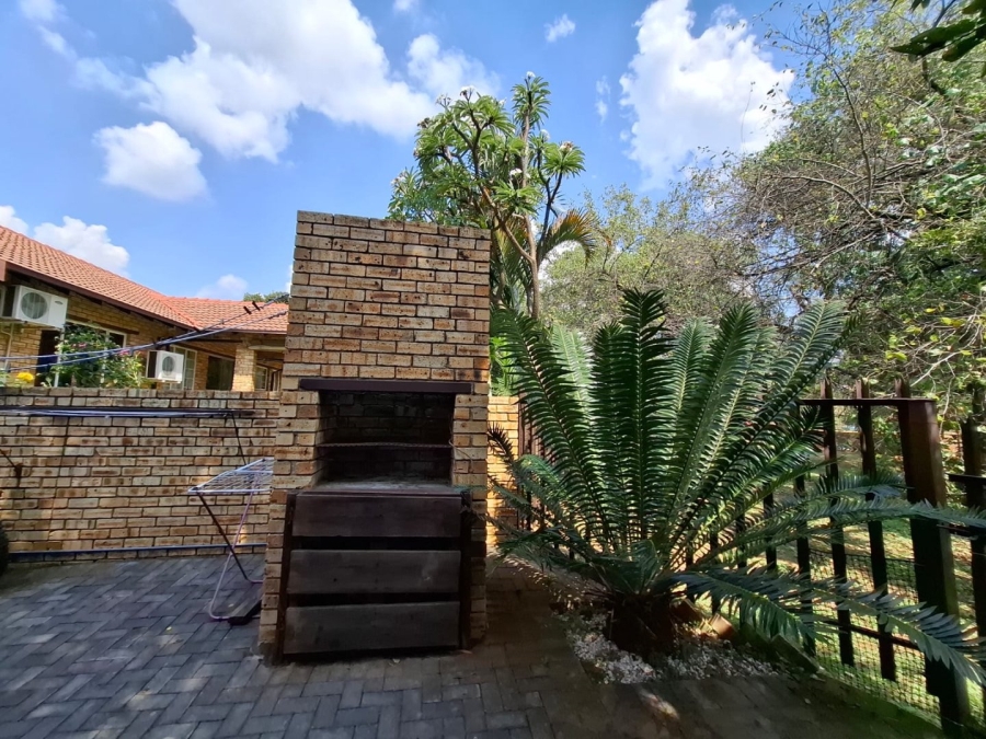 4 Bedroom Property for Sale in Safari Gardens North West